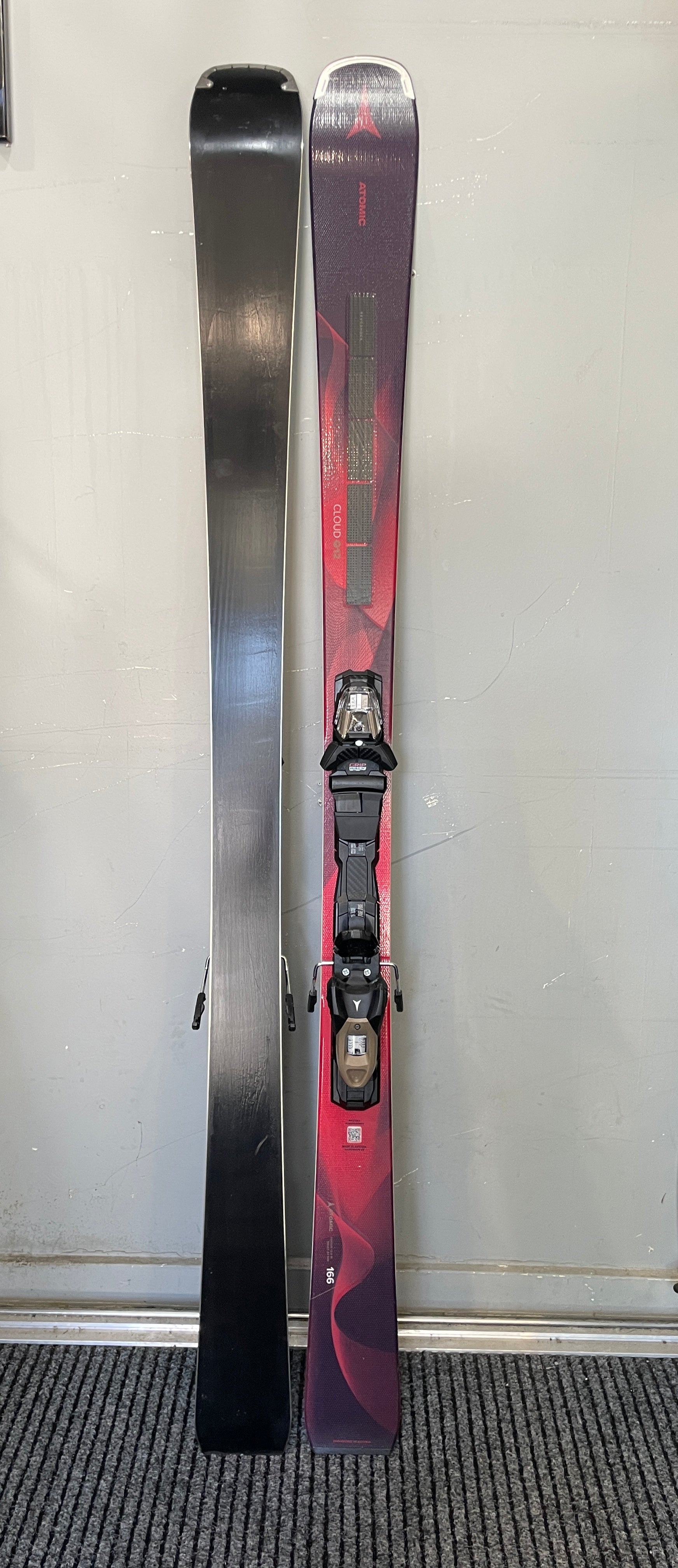 EX DEMO ATOMIC CLOUD Q12 166cm