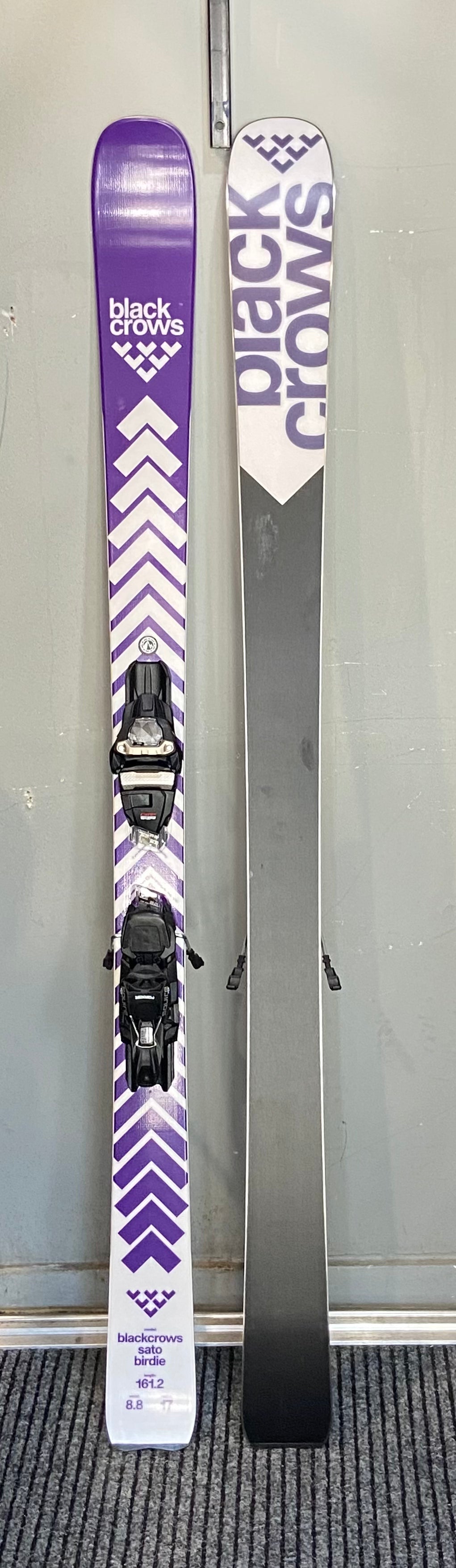 Black Crows Sato Birdie + Marker Squire 11 TCX DEMO