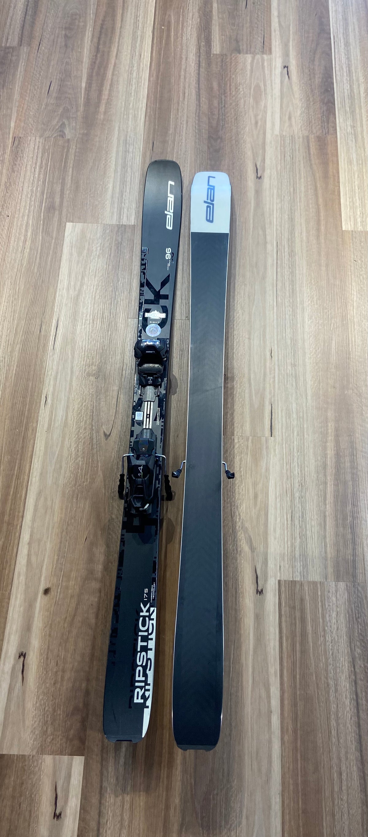 Elan Ripstick 96 Black Edition + Attack 14 AT DEMO