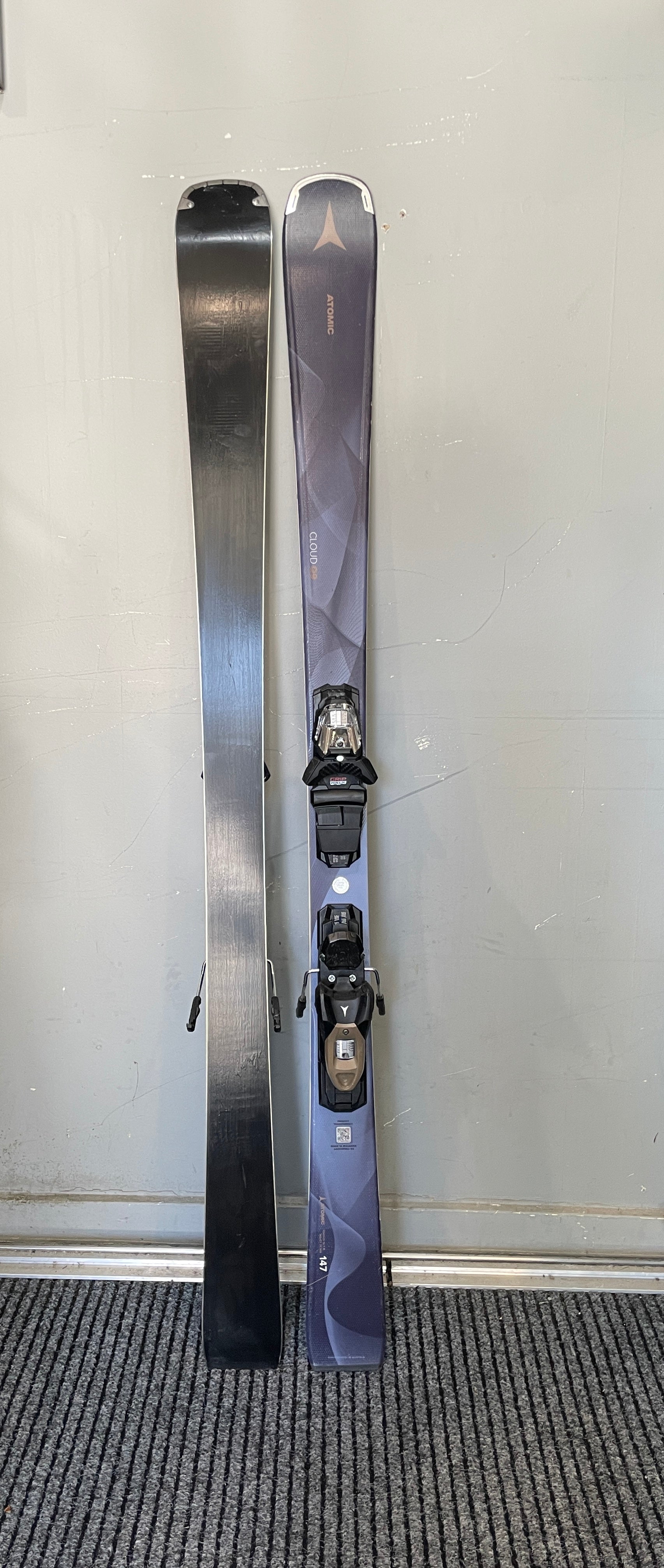 EX DEMO ATOMIC CLOUD Q9 147cm