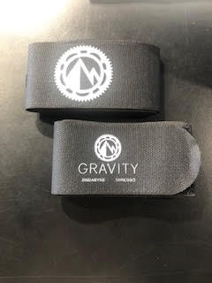 Gravity Ski Tie